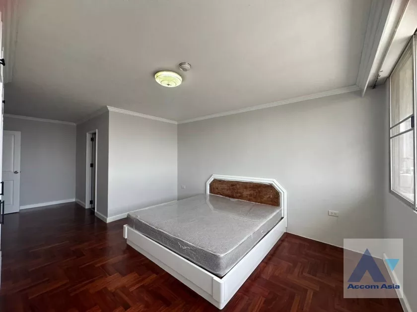 10  3 br Apartment For Rent in Sukhumvit ,Bangkok BTS Ekkamai at Ideal Place For Big Famlilies AA39021