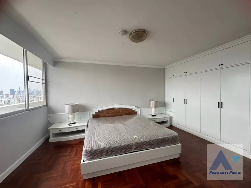 8  3 br Apartment For Rent in Sukhumvit ,Bangkok BTS Ekkamai at Ideal Place For Big Families AA39021