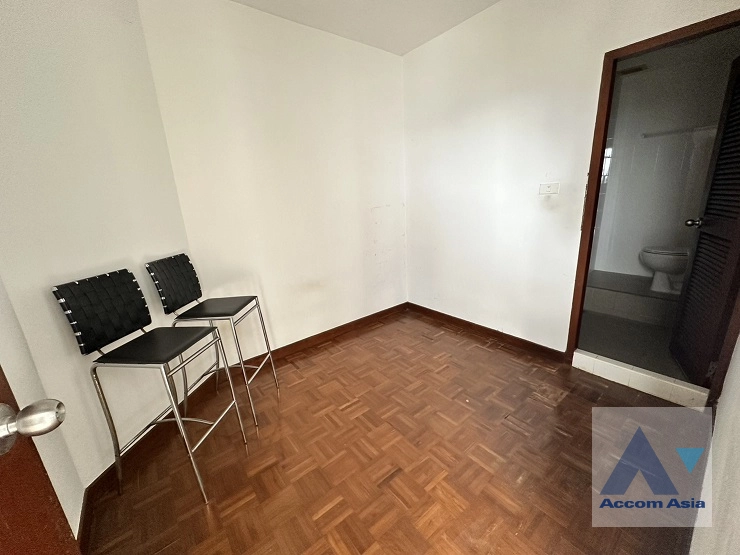 8  3 br Apartment For Rent in Sathorn ,Bangkok BRT Technic Krungthep at Perfect life in Bangkok AA39022