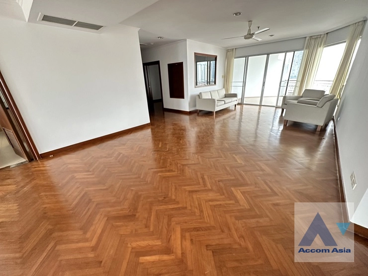 unit 3 Bedrooms  Apartment For Rent in Sathorn, Bangkok  near BRT Technic Krungthep (AA39022)