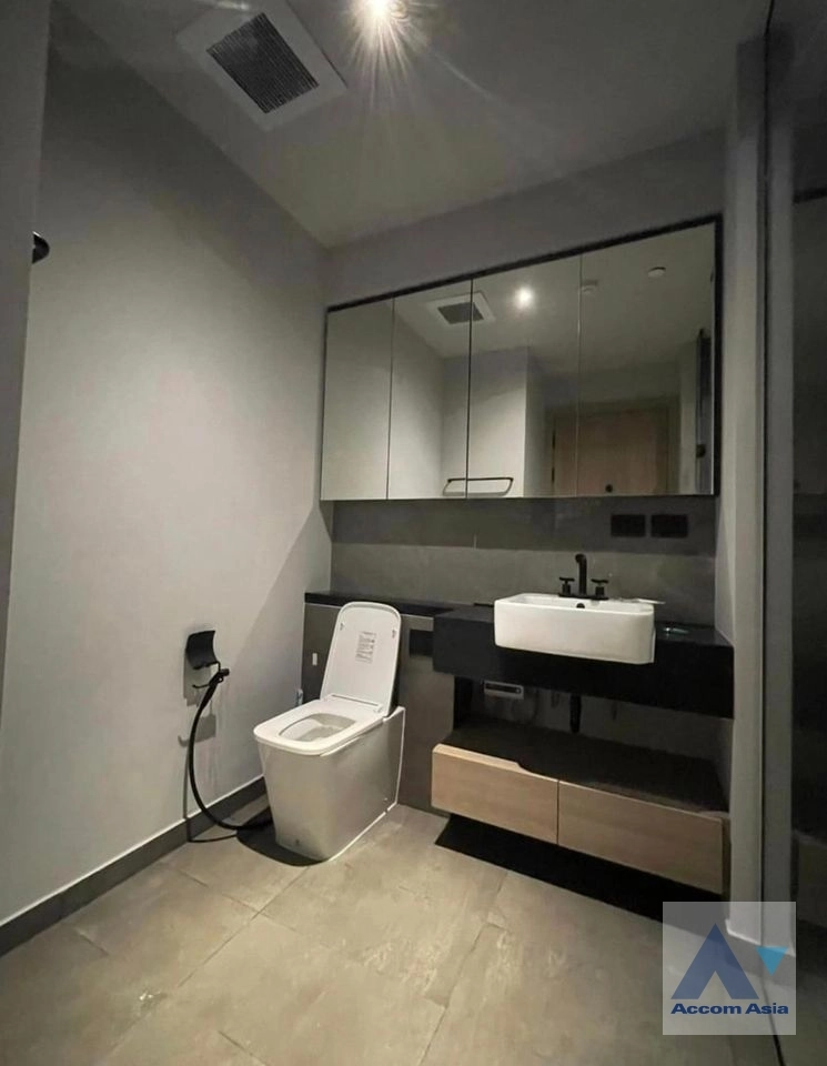 8  2 br Condominium For Rent in Sukhumvit ,Bangkok MRT Phetchaburi at The Lofts Asoke AA39023