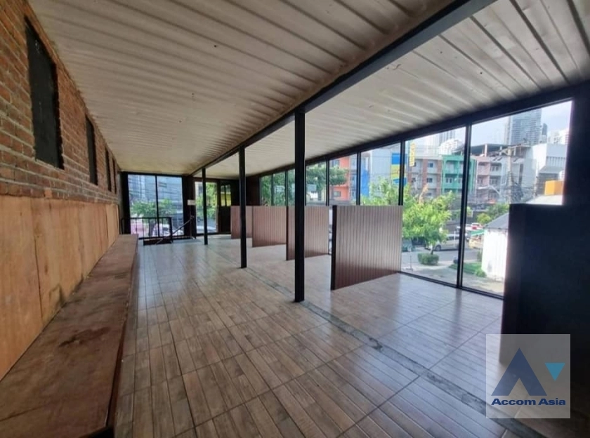  1  3 br Shophouse For Rent in Sukhumvit ,Bangkok MRT Queen Sirikit National Convention Center AA39028
