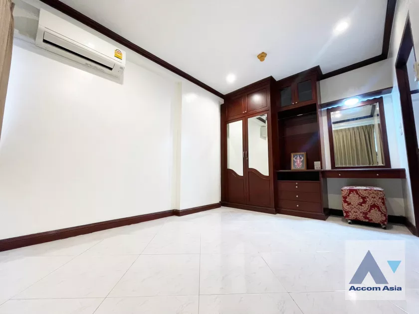 6  2 br Condominium For Rent in Sukhumvit ,Bangkok BTS Nana at Saranjai mansion AA39029