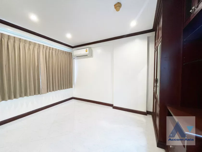 8  2 br Condominium For Rent in Sukhumvit ,Bangkok BTS Nana at Saranjai mansion AA39029
