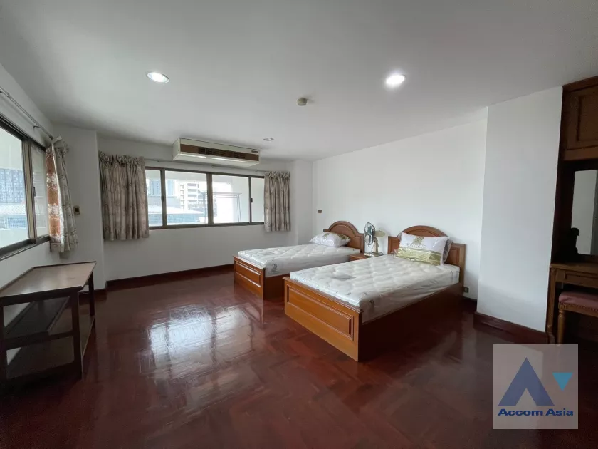 unit2 Bedrooms Condominium for Rent in Sukhumvit, Bangkok near BTS Asok - MRT Sukhumvit at Ruamjai Heights