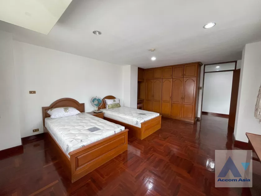 unit2 Bedrooms Condominium for Rent in Sukhumvit, Bangkok near BTS Asok - MRT Sukhumvit at Ruamjai Heights