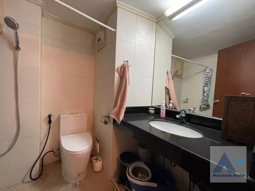 12  2 br Condominium For Rent in Sukhumvit ,Bangkok BTS Asok - MRT Sukhumvit at Ruamjai Heights AA39035