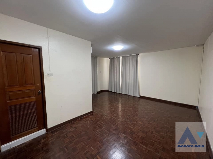 8  4 br House For Rent in Sathorn ,Bangkok BTS Chong Nonsi AA39038