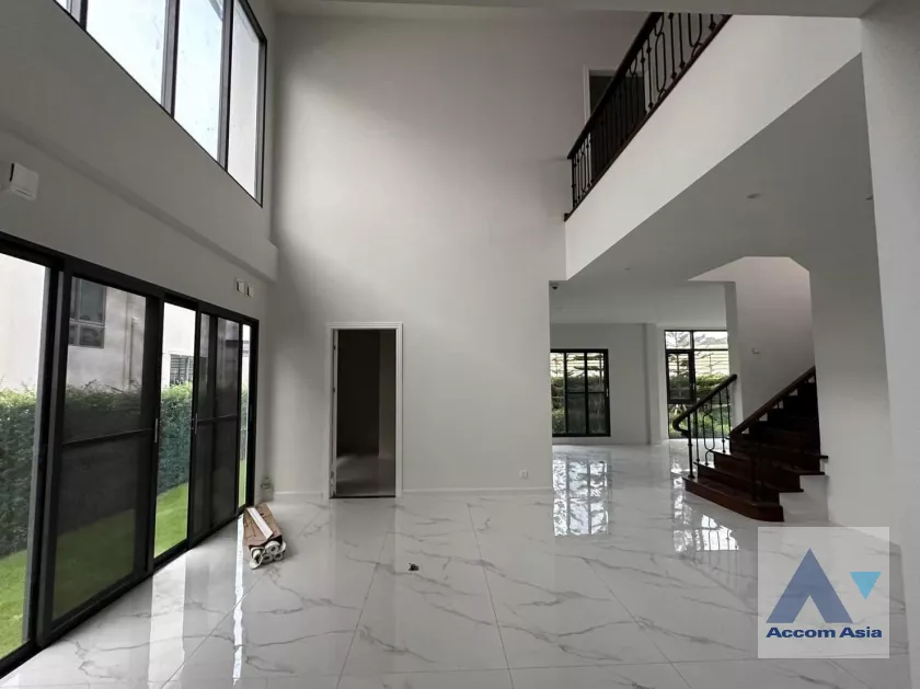  1  4 br House For Sale in Latkrabang ,Bangkok ARL Ban Thap Chang at House AA39044