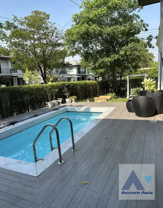 Private Swimming Pool | Setthasiri Pattanakarn House  4 Bedroom for Sale ARL Hua Mak in Pattanakarn Bangkok