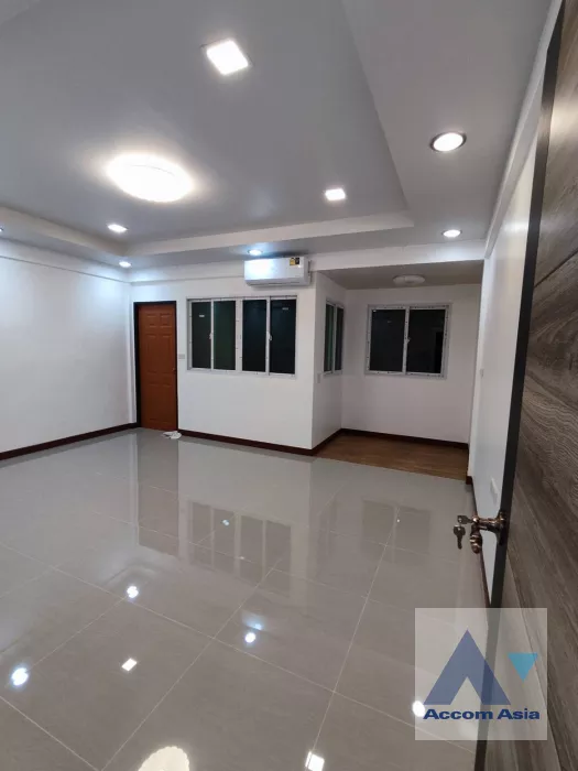 11  2 br Townhouse For Sale in Bang Na ,Bangkok BTS Udomsuk AA39049