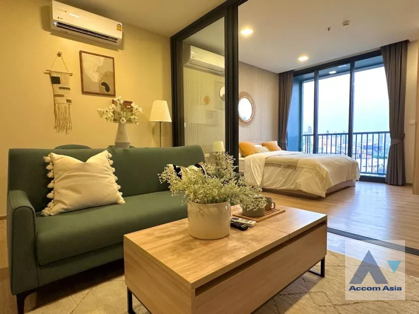  1 Bedroom  Condominium For Rent in Phaholyothin, Bangkok  near BTS Phaya Thai (AA39050)