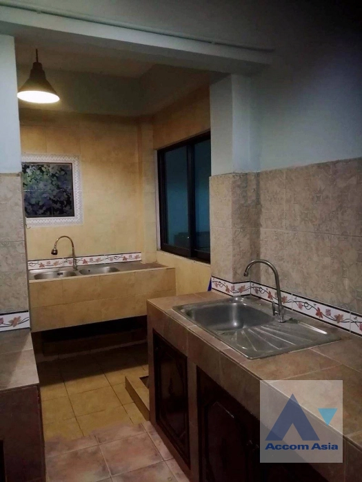 5  3 br Townhouse For Sale in Bang Na ,Bangkok BTS Udomsuk AA39054