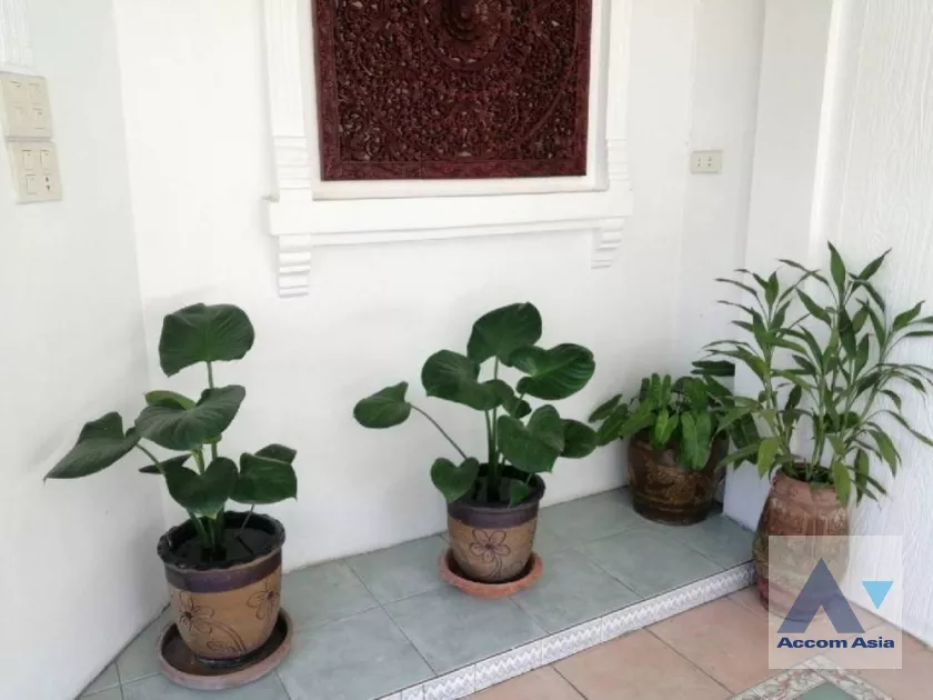 12  3 br Townhouse For Sale in bangna ,Bangkok BTS Udomsuk AA39054