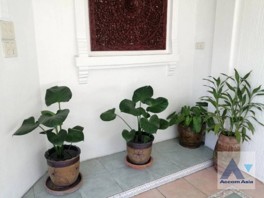 12  3 br Townhouse For Sale in Bang Na ,Bangkok BTS Udomsuk AA39054