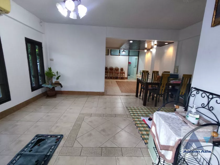 18  3 br Townhouse For Sale in bangna ,Bangkok BTS Udomsuk AA39054