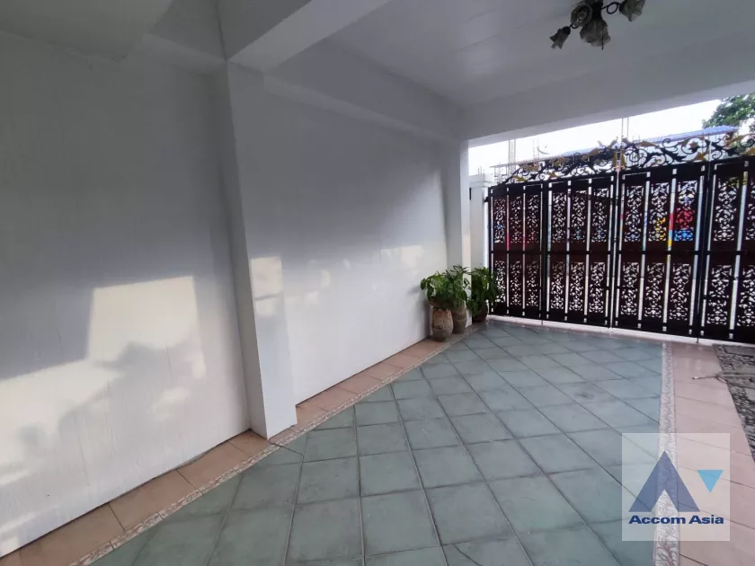 16  3 br Townhouse For Sale in bangna ,Bangkok BTS Udomsuk AA39054