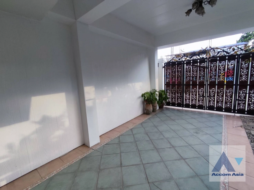 16  3 br Townhouse For Sale in Bang Na ,Bangkok BTS Udomsuk AA39054