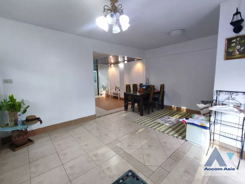 4  3 br Townhouse For Sale in bangna ,Bangkok BTS Udomsuk AA39054