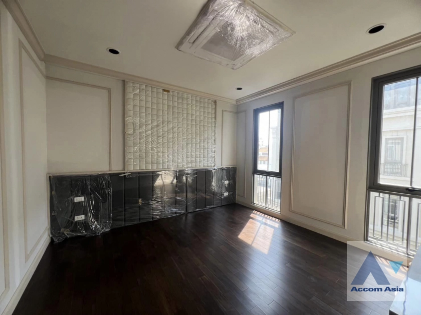 9  4 br Townhouse For Rent in Sathorn ,Bangkok  at Veritz Sathupradit 34 AA39058
