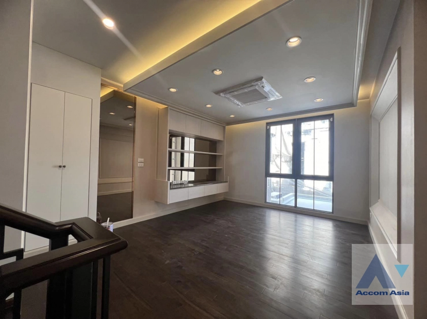 8  4 br Townhouse For Rent in Sathorn ,Bangkok  at Veritz Sathupradit 34 AA39058