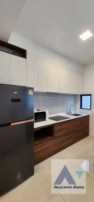 unit 3 Bedrooms  Townhouse For Rent in Samutprakan, Samutprakan  (AA39068)