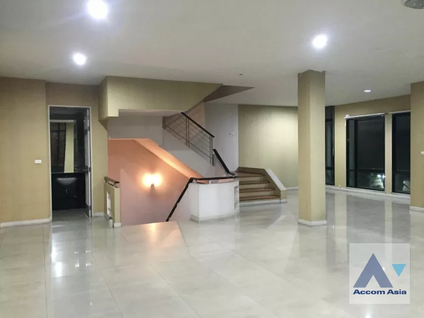 unitHome Office |  Townhouse For Rent in Bang Na, Bangkok  near BTS Bang Na (AA39069)