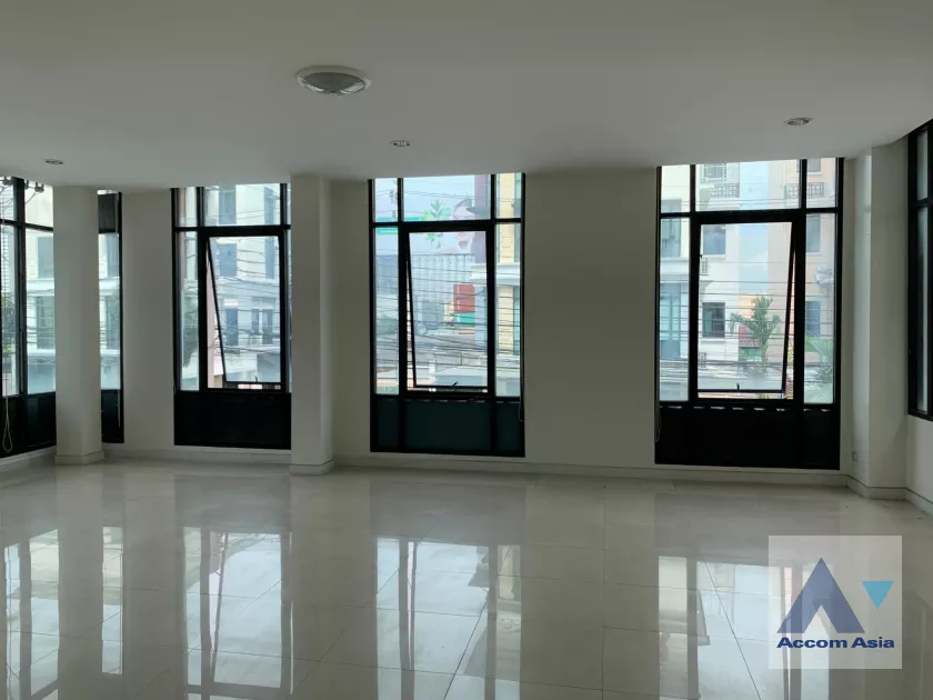 8  Townhouse For Rent in Bang Na ,Bangkok BTS Bang Na at  Baan Klang Krung Office Park Bangna AA39069