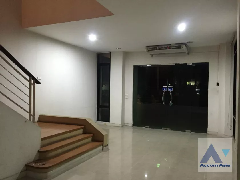6  Townhouse For Rent in Bang Na ,Bangkok BTS Bang Na at  Baan Klang Krung Office Park Bangna AA39069