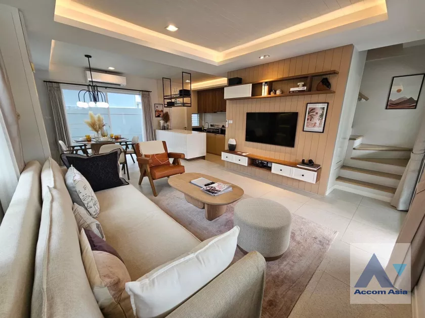  1  3 br Townhouse For Rent in Pattanakarn ,Bangkok BTS Udomsuk at Indy Bangna – Ramkhamhaeng 2 AA39074