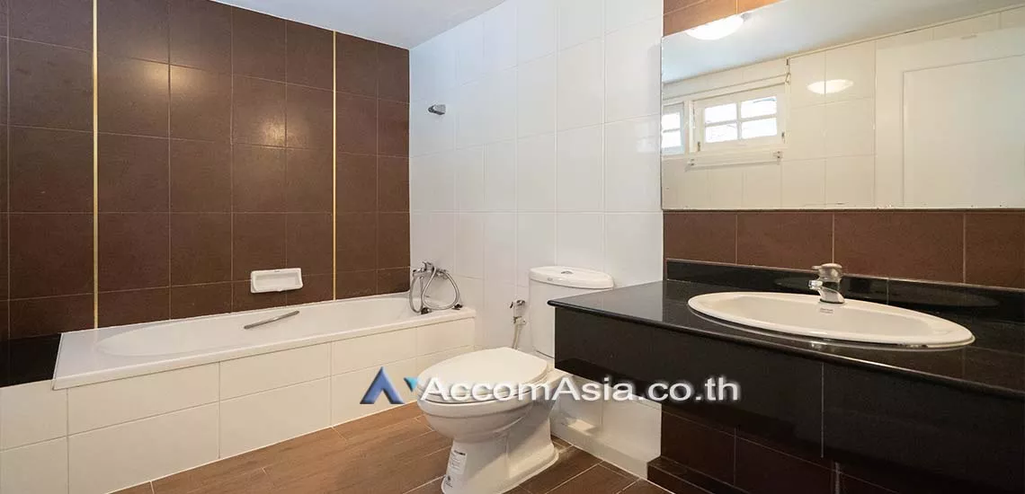 9  3 br House for rent and sale in Sukhumvit ,Bangkok BTS Nana 11001812
