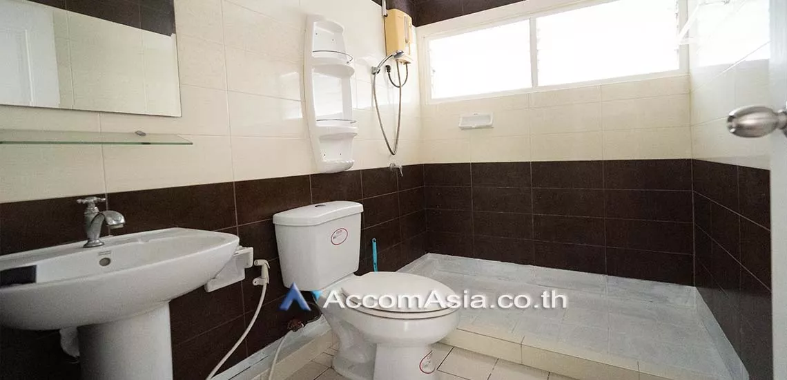10  3 br House for rent and sale in Sukhumvit ,Bangkok BTS Nana 11001812