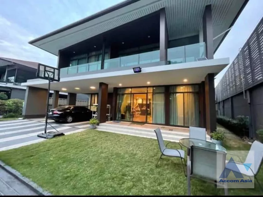  5 Bedrooms  House For Rent in Ratchadapisek, Bangkok  (AA39084)