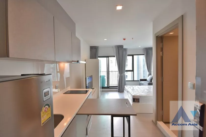  1 Bedroom  Condominium For Rent in Phaholyothin, Bangkok  near MRT Rama 9 (AA39097)