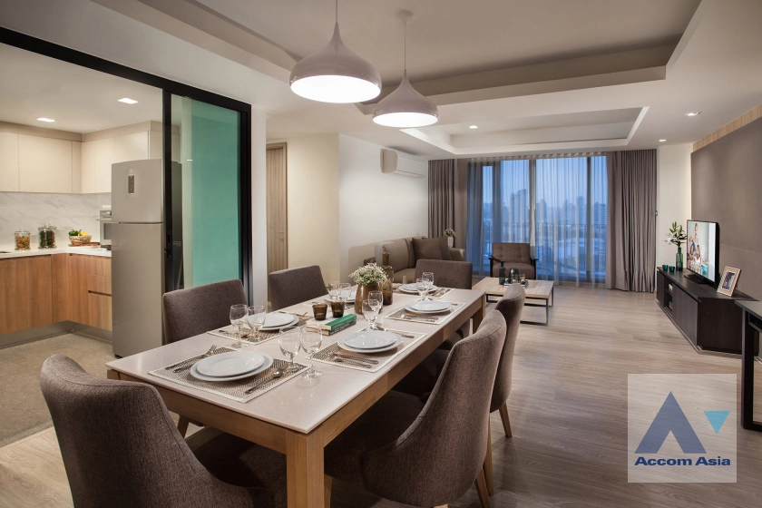 unit 3 Bedrooms  Apartment For Rent in Sukhumvit, Bangkok  near BTS Thong Lo (AA39098)