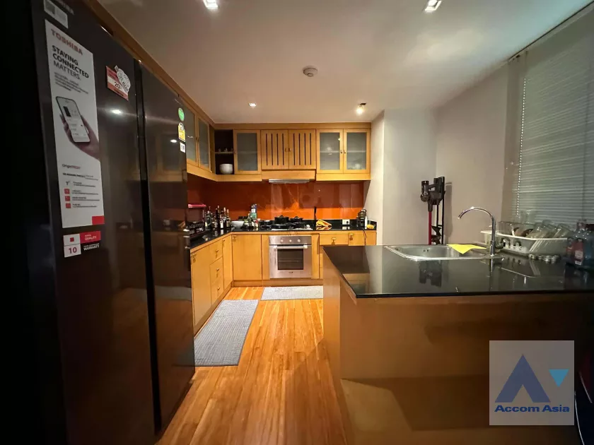 unit 2 Bedrooms  Condominium For Rent in Sukhumvit, Bangkok  near BTS Thong Lo (AA39100)