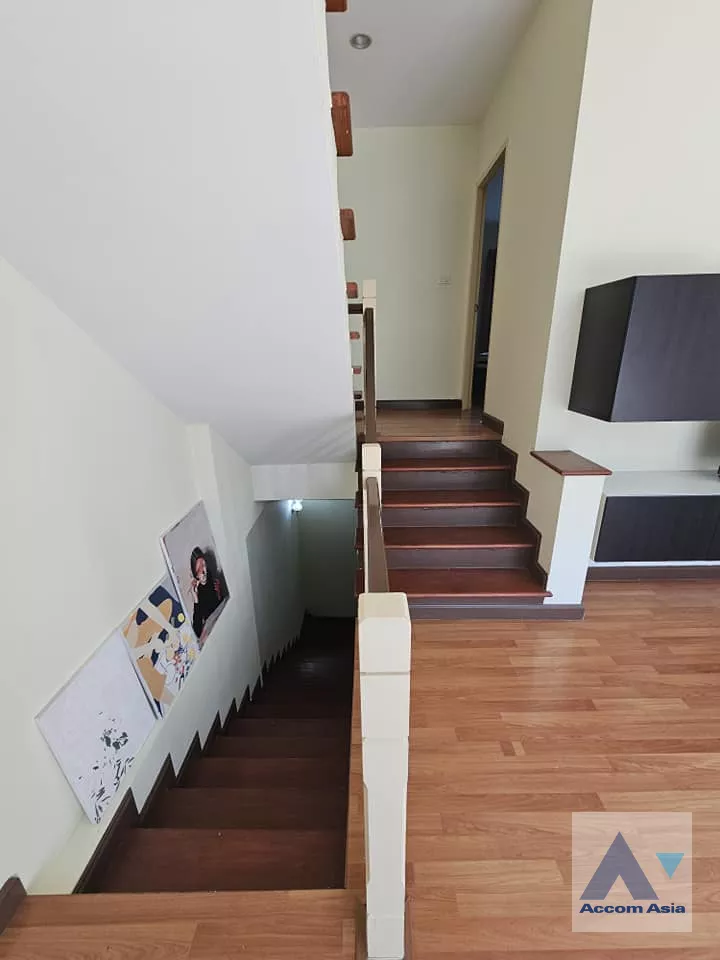 5  3 br Townhouse For Rent in Pattanakarn ,Bangkok ARL Hua Mak at The Metro Rama 9 AA39103