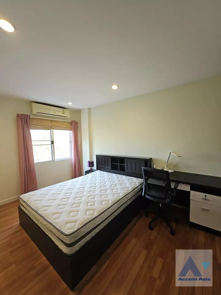 10  3 br Townhouse For Rent in Pattanakarn ,Bangkok ARL Hua Mak at The Metro Rama 9 AA39103