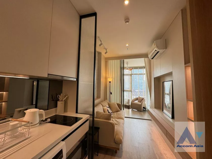 unit 1 Bedroom  Condominium For Rent in Sukhumvit, Bangkok  near BTS Ekkamai (AA39111)