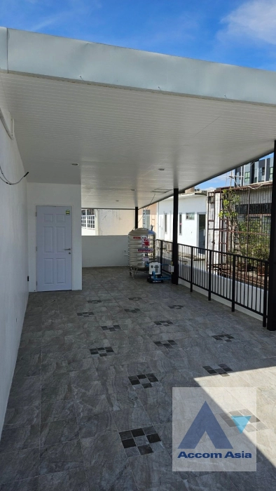 15  2 br Townhouse for rent and sale in Sukhumvit ,Bangkok BTS Udomsuk AA39115