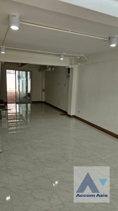  1  2 br Townhouse for rent and sale in Sukhumvit ,Bangkok BTS Udomsuk AA39115