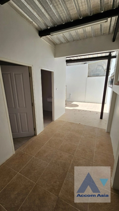 13  2 br Townhouse for rent and sale in Sukhumvit ,Bangkok BTS Udomsuk AA39115