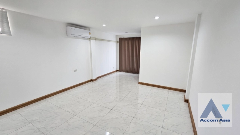  1  2 br Townhouse for rent and sale in Sukhumvit ,Bangkok BTS Udomsuk AA39115
