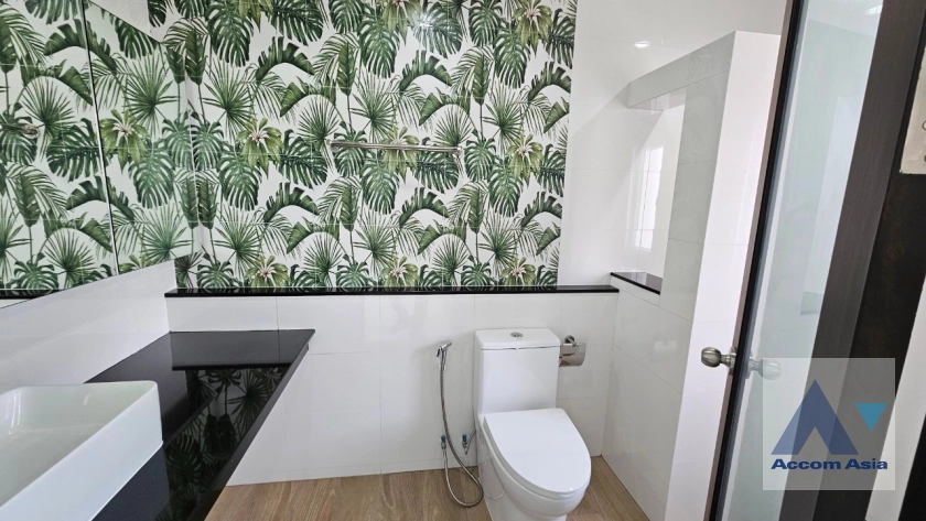 11  6 br Townhouse For Rent in Sukhumvit ,Bangkok BTS Udomsuk AA39116