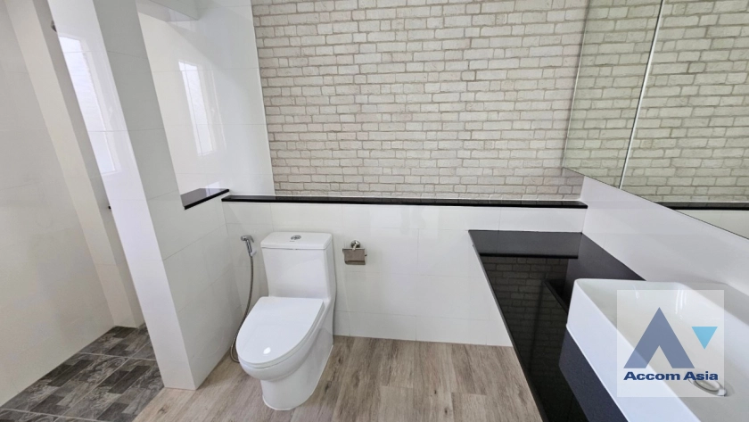 10  6 br Townhouse For Rent in Sukhumvit ,Bangkok BTS Udomsuk AA39116