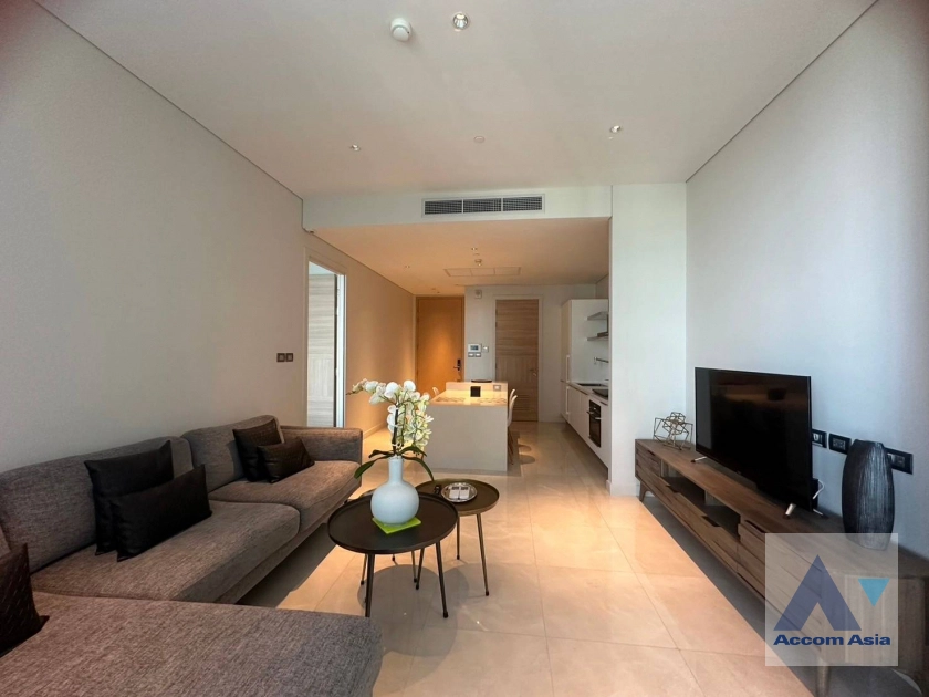unit 1 Bedroom  Condominium For Rent & Sale in Ploenchit, Bangkok  near BTS Chitlom (AA39117)