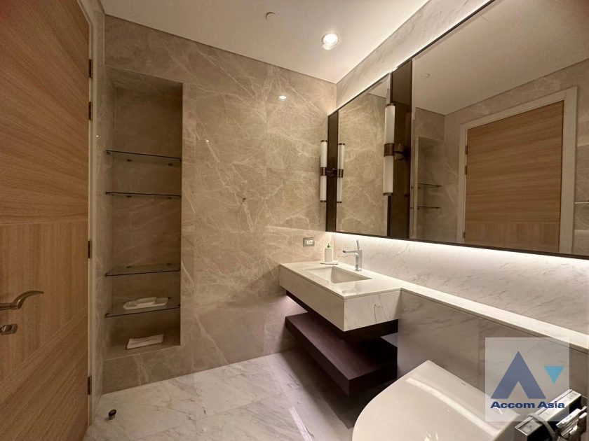 9  1 br Condominium for rent and sale in Ploenchit ,Bangkok BTS Chitlom at Sindhorn Residence AA39117