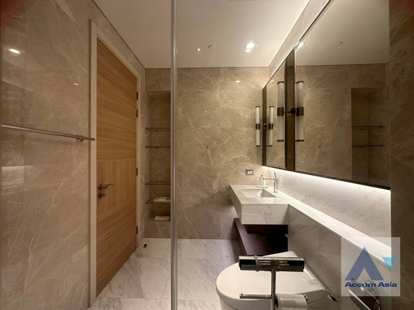 11  1 br Condominium for rent and sale in Ploenchit ,Bangkok BTS Chitlom at Sindhorn Residence AA39117