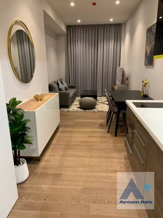 unit 1 Bedroom  Condominium For Rent & Sale in Ploenchit, Bangkok  near BTS Ploenchit (AA39118)
