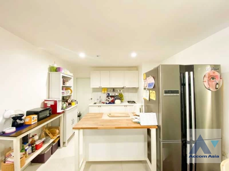 unit 3 Bedrooms  Condominium For Rent & Sale in Sukhumvit, Bangkok  near BTS Asok - MRT Sukhumvit (AA39122)